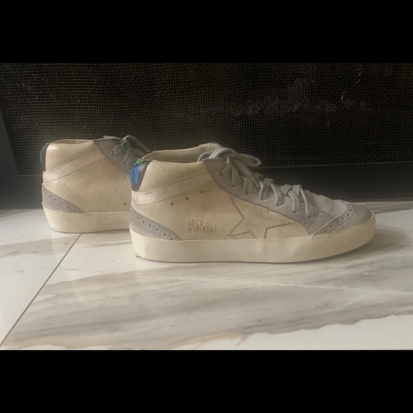 Sneakers - Picture 2 of 4